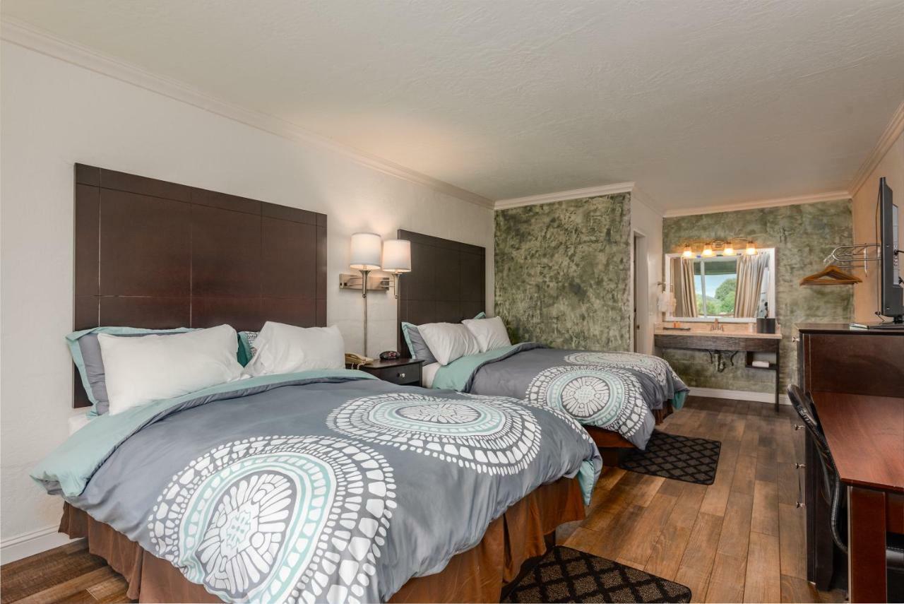 Fairway Inn Berryville Екстериор снимка
