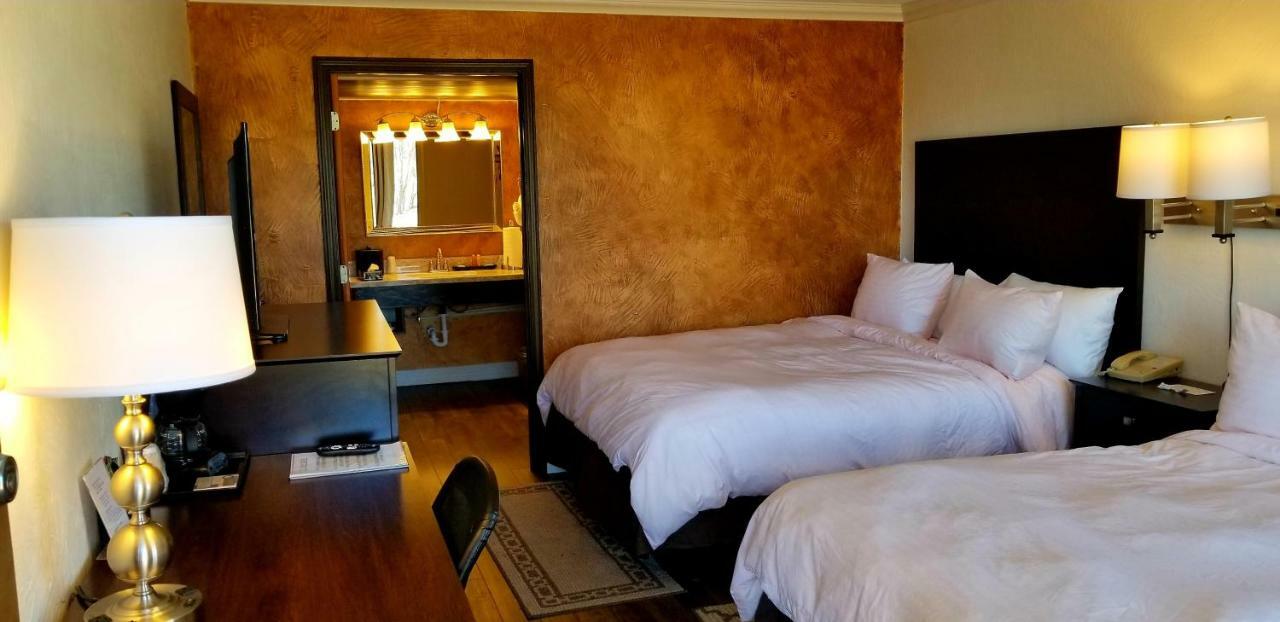 Fairway Inn Berryville Екстериор снимка
